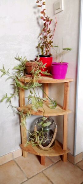 ETAGEREDANGLEKATERINE01