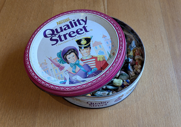 LOTFEVEBOITEQUALITYSTREET01