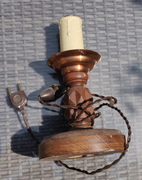 PIEDDELAMPEBOUGEOIR1