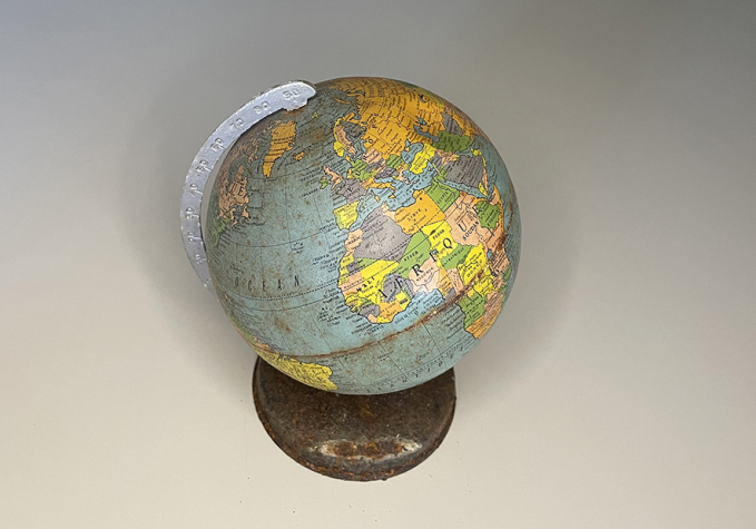 GLOBETERRESTREANCIENH16CM