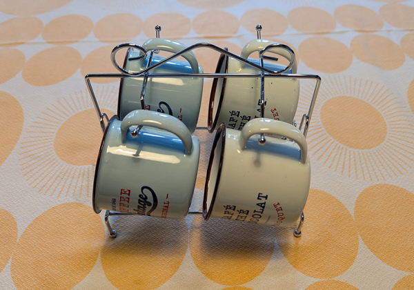 SERIE4TASSESCOFFEEVINTAGEVERT01