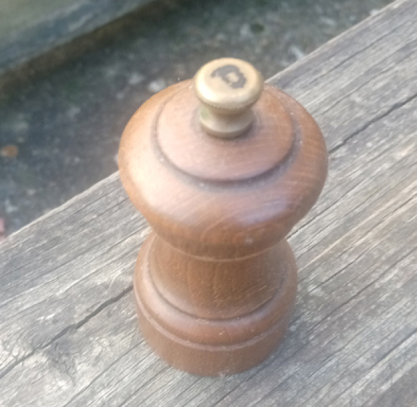 MOULINPOIVREBISTROT10CM